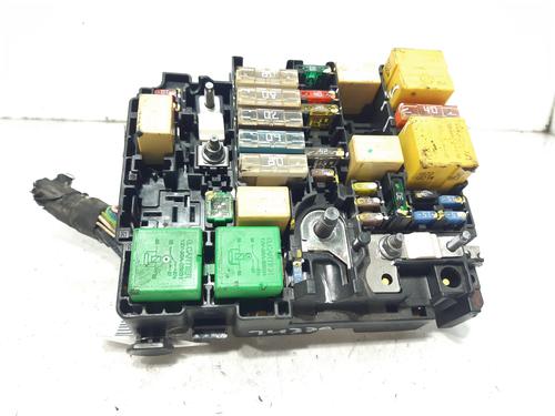 Zekeringkast PEUGEOT 208 I (CA_, CC_) 1.4 HDi (68 hp) 8367509