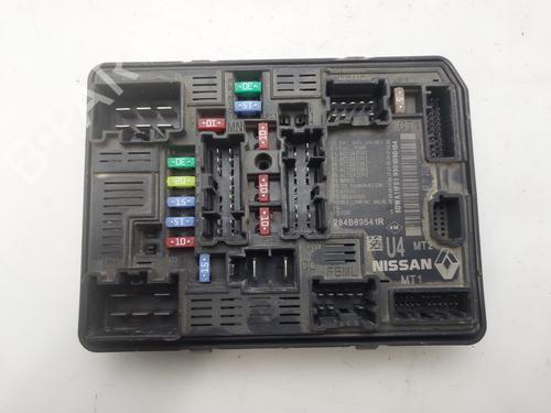 Used Fuse box Fuse box 38252936 38252936