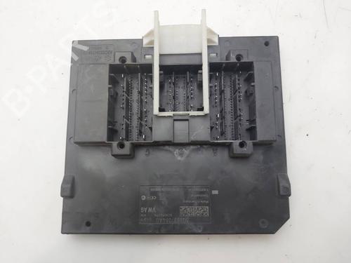 Used Fuse box Fuse box 38983224 38983224
