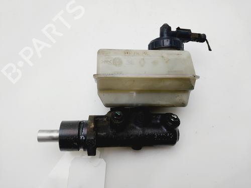 brake-master-cylinder-renault-laguna-i-b56_-556_-1993-1994-1995-1996-1997-1998-1999-2000-2001-2002-32250671 main image