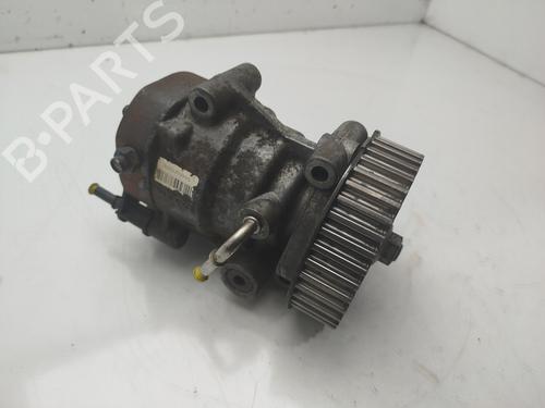 Used Injection pump RENAULT KANGOO / GRAND KANGOO II (KW0/1_) [2008-2026]  32384690