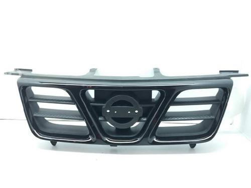 Used Grille NISSAN X-TRAIL I (T30) 2.2 dCi (136 hp) 2899378
