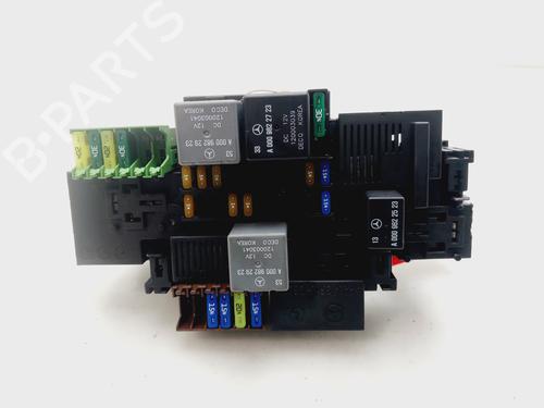 Used Fuse box Fuse box 37438019 37438019