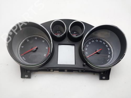 Used Instrument cluster OPEL INSIGNIA A Sports Tourer (G09) 2.0 CDTI (35) (160 hp) 17902345