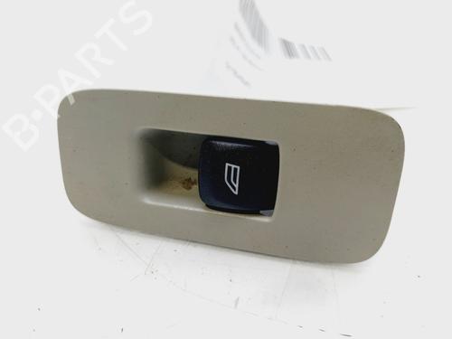 Used Right front window switch VOLVO V40 Hatchback (525) D2 (114 hp) 31827078