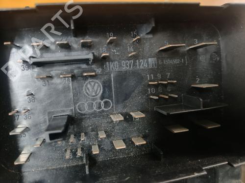 Fuse box AUDI A3 (8P1) 2.0 TDI 16V | BP35897656E1 - Image 3