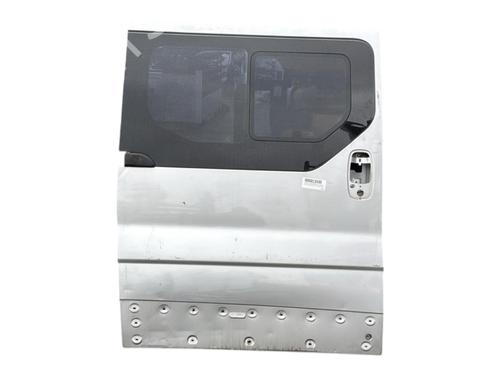 Used Right slide door RENAULT TRAFIC II Bus (JL) [2001-2025]  30436572
