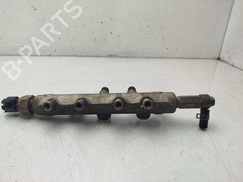 Used Injection rail Injection rail 32411189 32411189