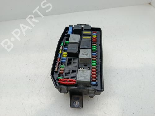 Boîte à Fusibles JAGUAR X-TYPE I (X400) 2.0 D (130 hp) 31877279