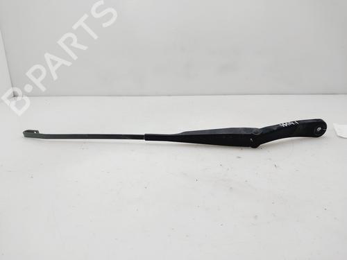 Used Front windshield wiper arm DACIA SANDERO [2008-2025]  30601457