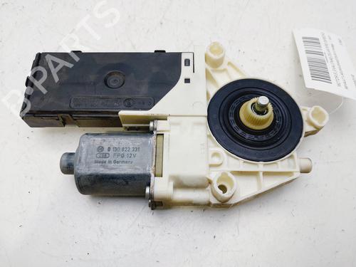 Right front window motor RENAULT LAGUNA III Grandtour (KT0/1) 2.0 dCi (KT07, KT0J, KT14, KT1A, KT1S) | BP30853818E20