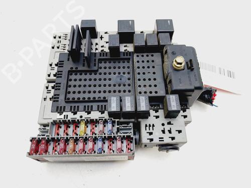 Used Fuse box VOLVO S80 I (184) D5 (163 hp) 30610026