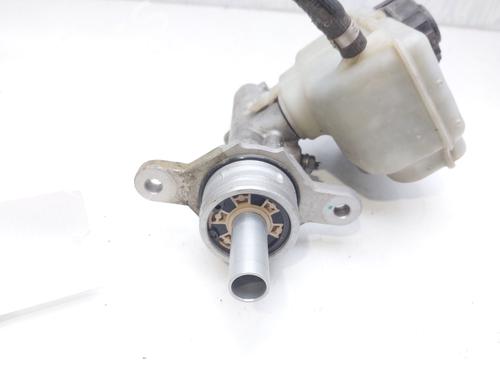 Brake master cylinder SEAT LEON (1P1) 1.9 TDI | BP12423063M77 