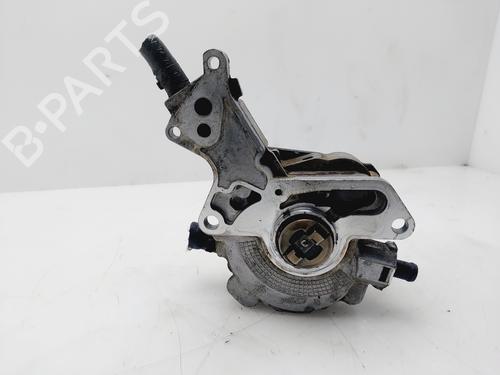 Used Vacuum pump VW JETTA III (1K2) 1.9 TDI (105 hp) 24447455