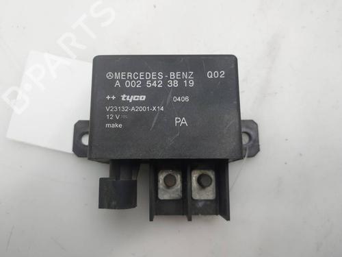 Used Electronic module Electronic module MERCEDES-BENZ E-CLASS (W211) E 270 CDI (211.016) (177 hp) 39652966 39652966