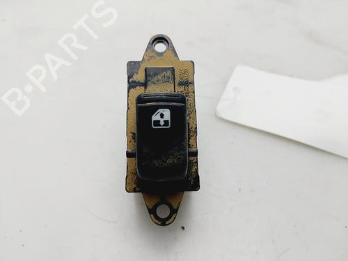 Venstre bagtil elrude kontakt DAEWOO NUBIRA (J100) 1.6 16V (106 hp) 31827154