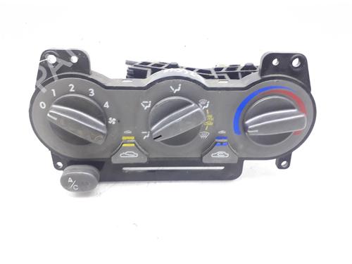 Used Climate control HYUNDAI ACCENT II (LC) 1.5 (102 hp) 8302424