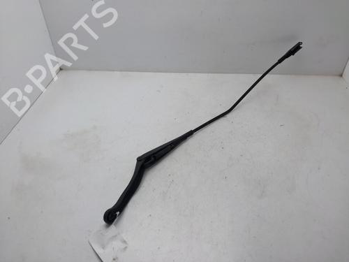 Used Front windshield wiper arm OPEL CORSA E (X15) [2014-2025]  27315952