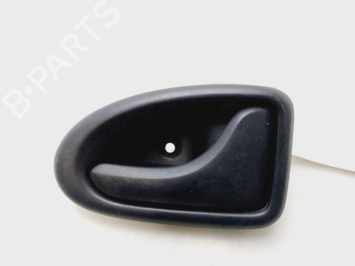 Poignée intérieure avant droite RENAULT MEGANE I (BA0/1_) 1.9 dTi (BA08, BA0N) (98 hp) 27730594
