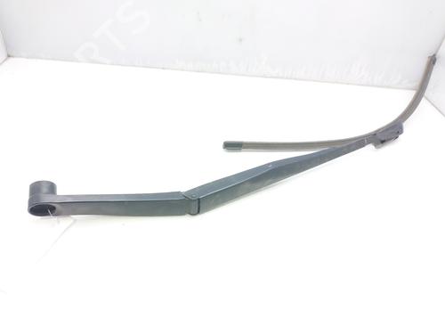 Used Front windshield wiper arm HYUNDAI i40 I (VF) 1.7 CRDi (116 hp) 13300154