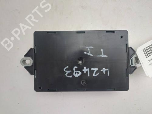 Used Fuse box Fuse box 38747184 38747184