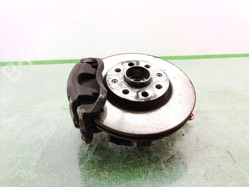 Fusée avant gauche OPEL CORSA D (S07)  | BP26330466M25