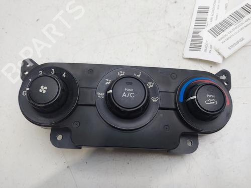 Used Climate control KIA CERATO I Saloon (LD) 2.0 CRDi (112 hp) 17093949