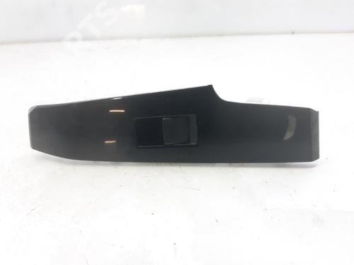 Used Left rear window switch Left rear window switch LEXUS IS III (_E3_) 300h (AVE30_, AVE30R) (223 hp) 7212895 7212895