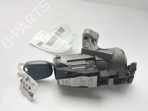 Clé de contact TOYOTA COROLLA (_E12_) 1.6 VVT-i (ZZE121_, ZZE121R) (110 hp) 30832585