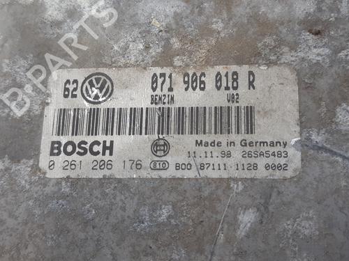 Engine control unit (ECU) SEAT TOLEDO II (1M2) 2.3 V5 | BP10985044M57 