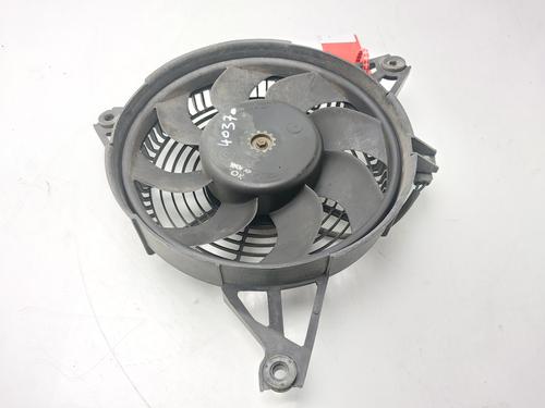 Used Radiator fan HYUNDAI H-1 / STAREX Bus (A1) 2.5 TD 4WD (101 hp) 32015647