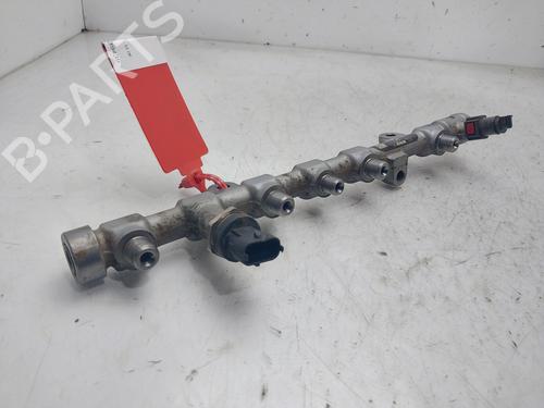 Used Injection rail RENAULT ESPACE IV (JK0/1_) 1.9 dCi (JK0U, JK0G) (120 hp) 30481880