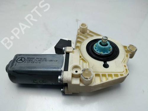 Used Fuse box Fuse box RENAULT MEGANE II Saloon (LM0/1_) [2003-2026] 39651518 39651518