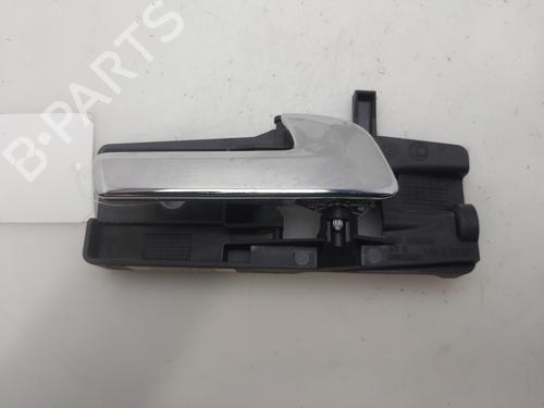 Used Front right interior door handle Front right interior door handle 38293976 38293976