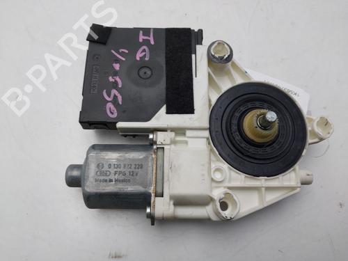 Used Left front window motor Left front window motor VW JETTA III (1K2) 1.9 TDI (105 hp) 33756108 33756108