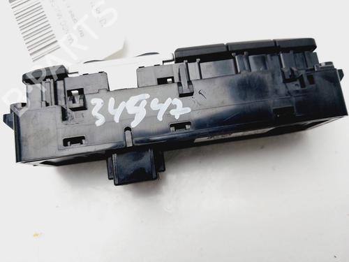 Switch BMW X1 (F48) sDrive 16 d | BP18660174I30 