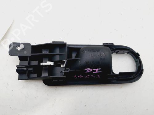 Venstre foran invendig håndtak VW PASSAT B5.5 (3B3) 2.5 TDI 4motion | BP29820929I13