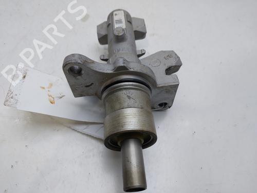 Brake master cylinder LAND ROVER DISCOVERY III (L319) 2.7 TD 4x4 | BP17322699M77 