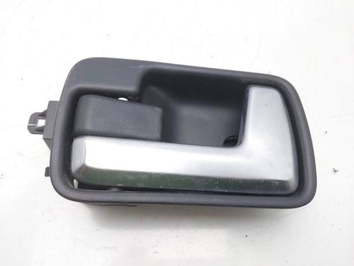 Venstre bak invendig håndtak LAND ROVER DISCOVERY III (L319) 2.7 TD 4x4 (190 hp) 13110763