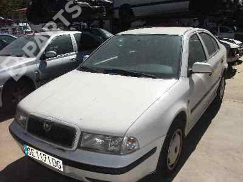 Used Parts SKODA OCTAVIA I (1U2) 1.6 916905