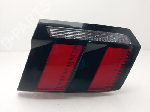 Used Right tailgate light Right tailgate light PEUGEOT 3008 II SUV (MC_, MR_, MJ_, M4_) [2016-2026] 34235930 34235930