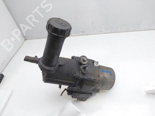 Used Steering pump CITROËN C4 Coupe (LA_) 2.0 HDi (136 hp) 12418555