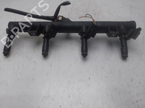 Used Injection rail Injection rail PEUGEOT 307 CC (3B) 2.0 16V (140 hp) 39889577 39889577