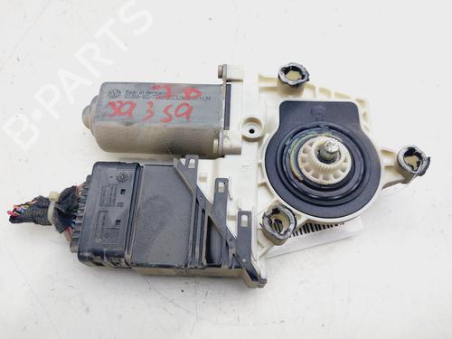 Moteur de lève-vitre arrière droit VW GOLF IV (1J1) 1.9 TDI (110 hp) 29161293