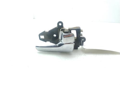 Høyre foran invendig håndtak MITSUBISHI L200 / TRITON (KA_T, KB_T) 2.5 DI-D 4WD (KB4T) (136 hp) 25594654
