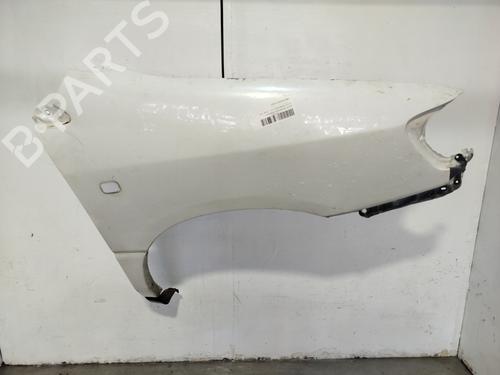 Guarda-lamas direito TOYOTA PICNIC (_XM1_) 2.2 D (CMX10_, CXM10G) (90 hp) 31369983