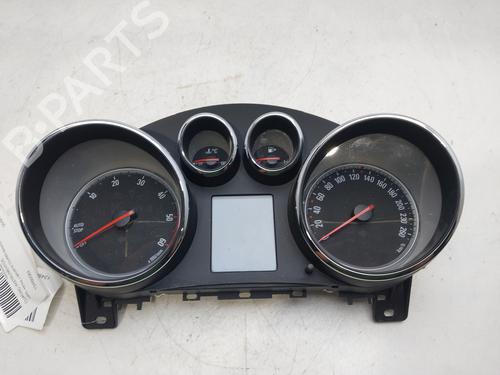 Used Instrument cluster OPEL ASTRA J Sports Tourer (P10) [2010-2015]  18095409