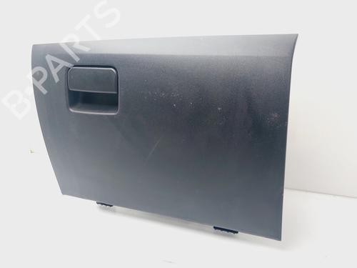 Handskerum MITSUBISHI LANCER VIII Sportback (CX_A) 2.0 DI-D (CX8A) | BP32123746C95