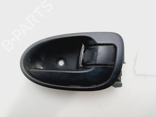 Højre fortil invendig håndtag TOYOTA YARIS (_P9_) 1.4 D-4D (NLP90_, NLP90R) (90 hp) 30564790