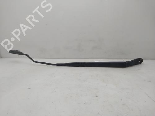 Used Front windshield wiper arm Front windshield wiper arm 37416573 37416573